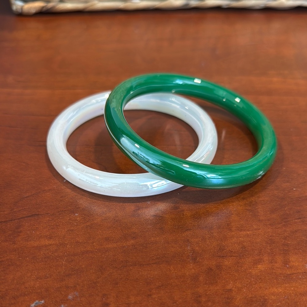 Green and White Bangle Set